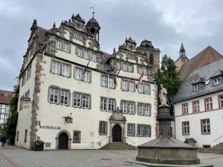 바트헤르스펠트(Bad Hersfeld)는 독일 헤센주 북동부 풀다(Fulda) 강 유역에 위치해 있으며, 인구는.