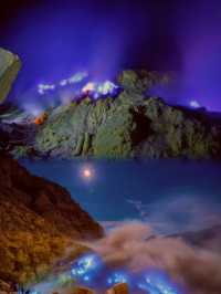 Mount Ijen | Dare to challenge this blue purgatory in Indonesia?