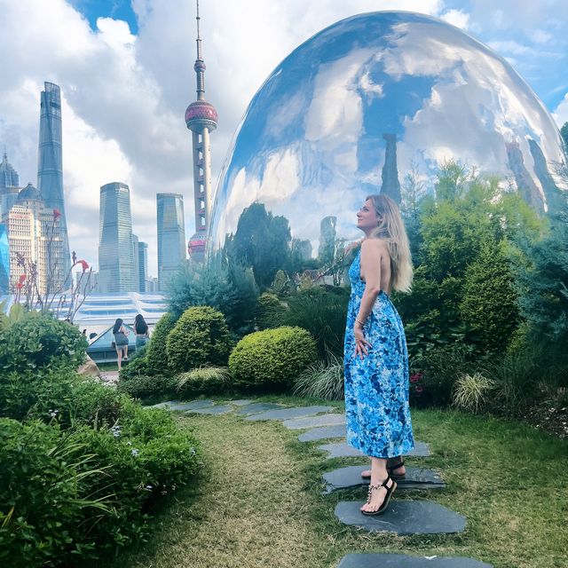 Little  giant in Shanghai 
