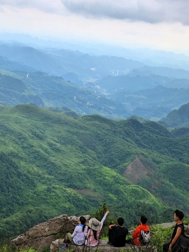 斗篷山絕境過後的狂歡