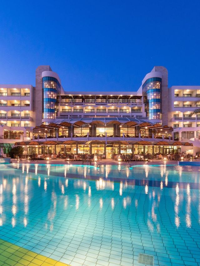 🌟 Paphos Paradise: Unwind at Athena Beach Hotel 🏖️