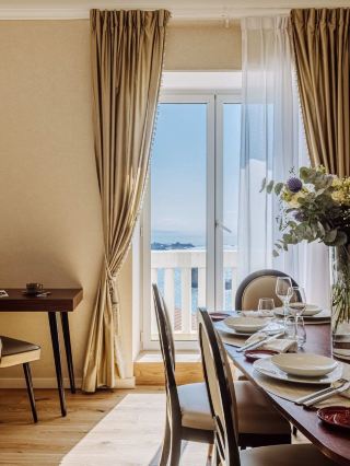 🌟 Biarritz Bliss: Art-Deco Charm & Seaside Serenity 🌊