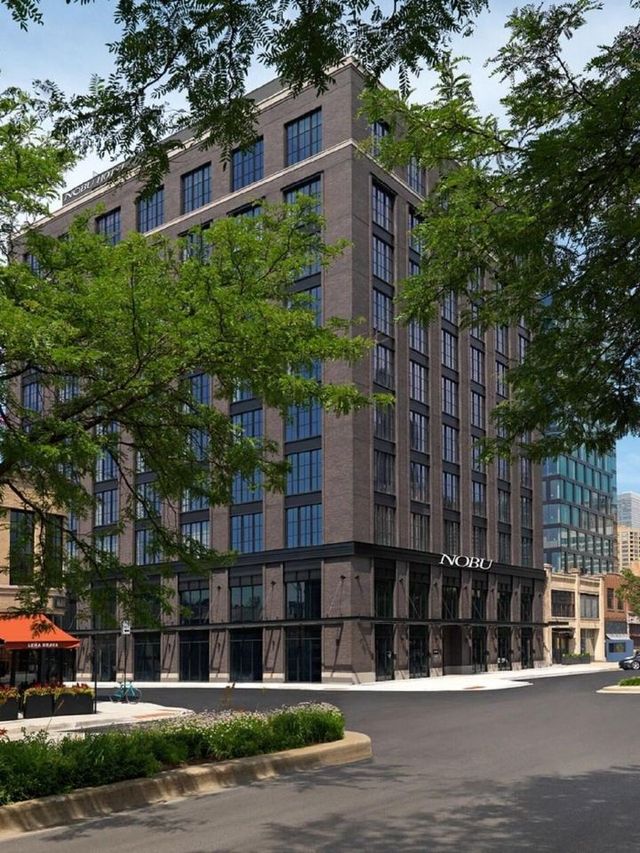 🍂✨ Chic Chicago Stays: Nobu Hotel's Autumn Allure 🍁✨
