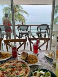 Beautiful Holiday Vila scenery and lively moments ❤️🌹