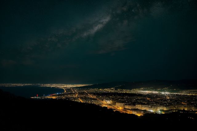 西西里夜海的異鄉浪漫。