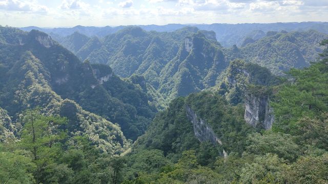 喀斯特世界自然遺產地——施秉雲台山。