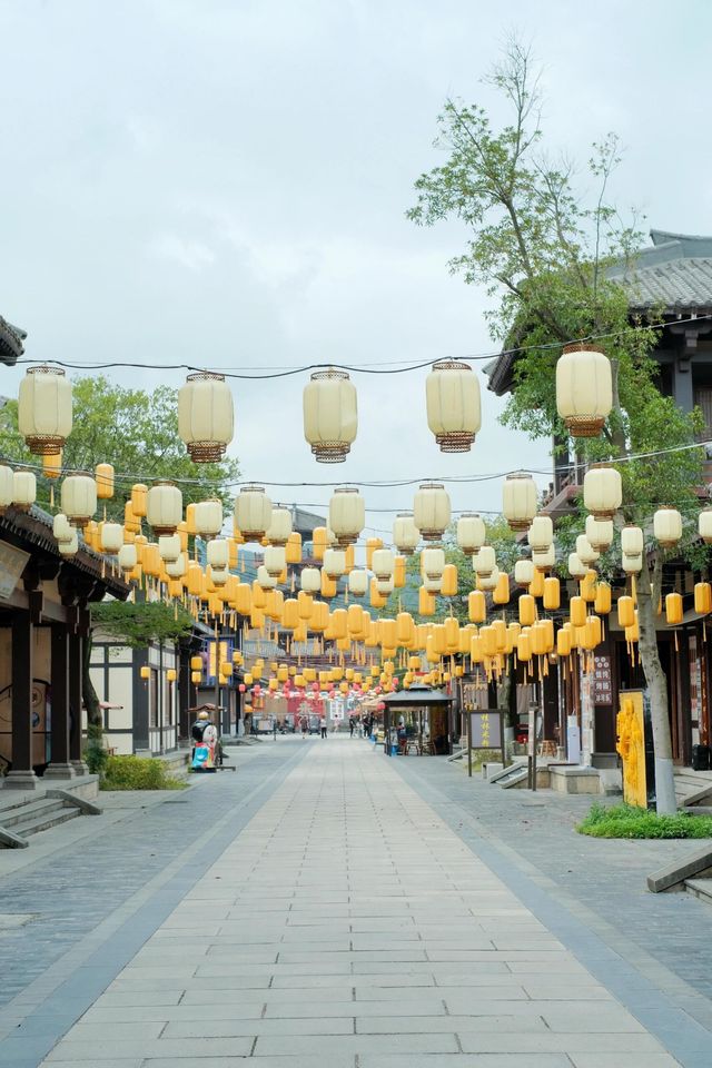 都勻｜秦漢影視城掠影。