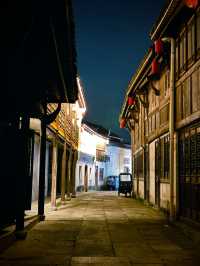 楓橋老街夜景：古韻新光中的沉醉