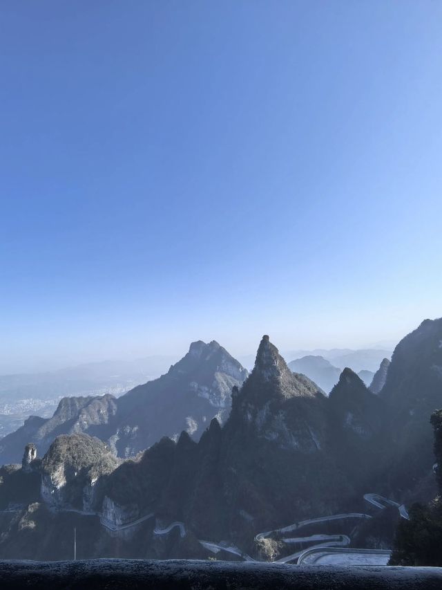 2 日遊覽鳳凰古鎮 解鎖隱藏的美景