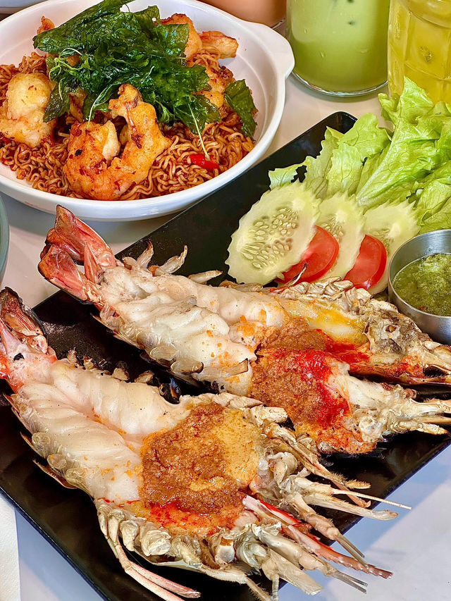 🇹🇭朱拉美食街隱藏寶藏！地道泰餐零排隊衝這家！