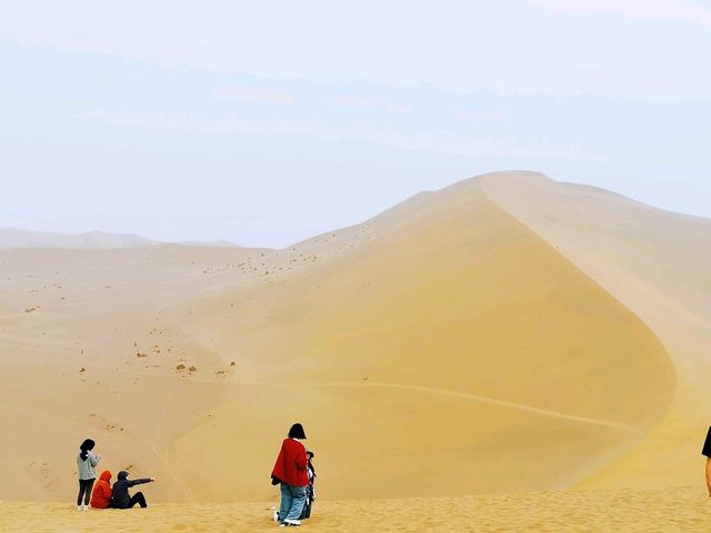 鳴沙山月牙泉