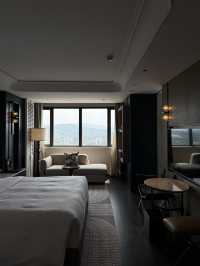 與西湖對望嘅staycation