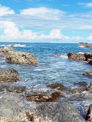🌊 Xiao Yeliu facing the ocean: Taitung’s Wild Sculpture Park by the Sea! 🗿