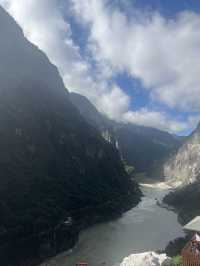 這次選擇攜程的9天香格里拉雨崩旅遊是明智之選，這個行程的酒店和機票都可以隨行換，自由度大大提高，而且