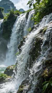 「亞洲第一」跨國瀑布,一腳踏兩國太美了