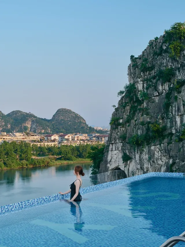 漓江畔的免費神仙體驗！睡進山水畫裡