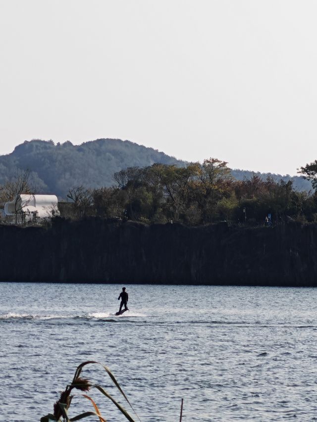 碧水揚波繪神湖,生態畫卷醉人心 碧水揚波繪神湖,生態畫卷醉人心