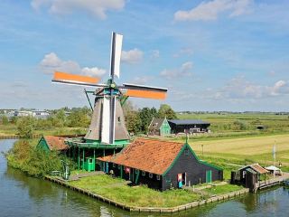 A classic day trip to a small town in northern Netherlands