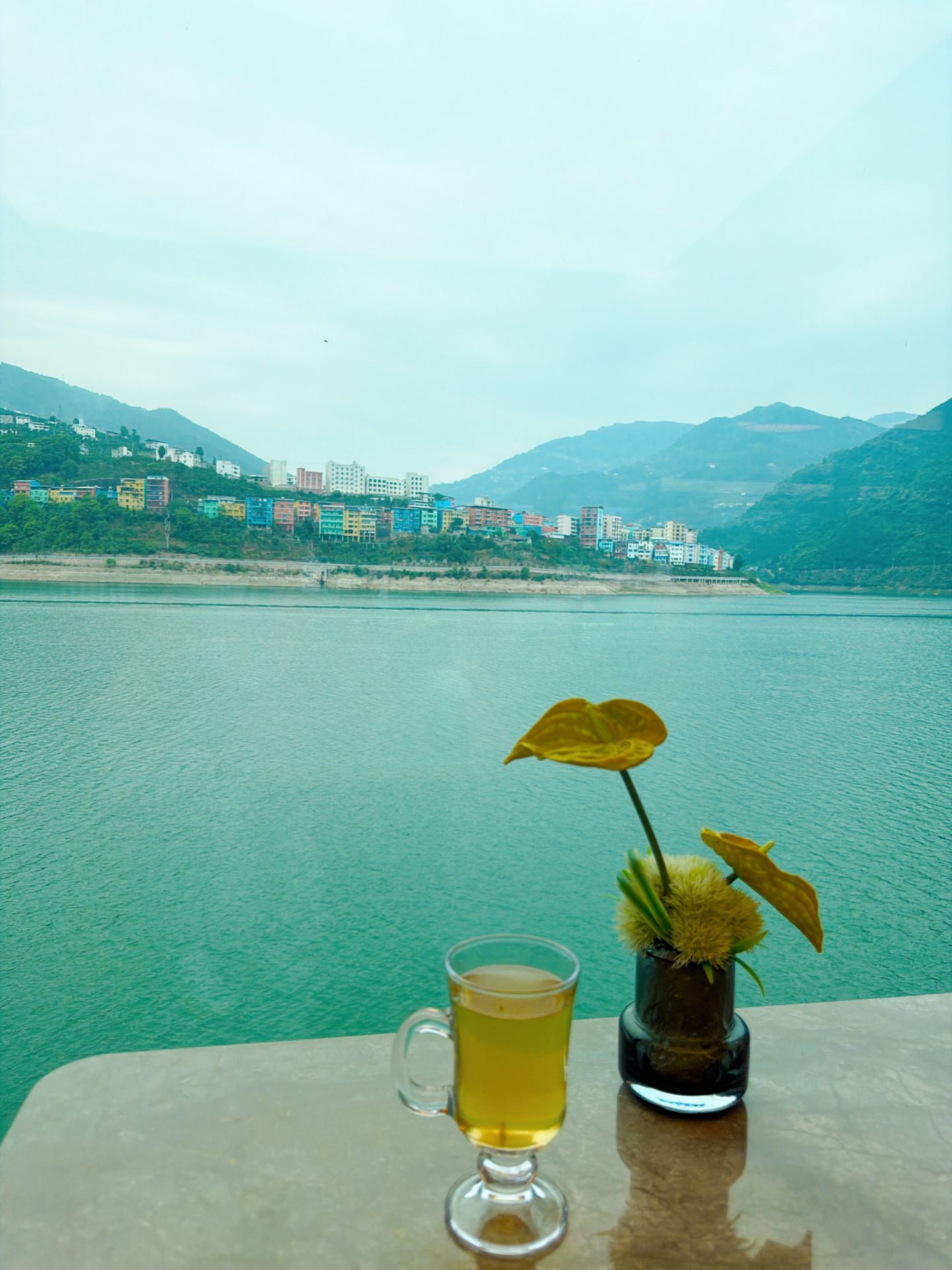 Followed the rankings to book the Century Glory cruise—few crowds, beautiful scenery, and well worth the ticket price.