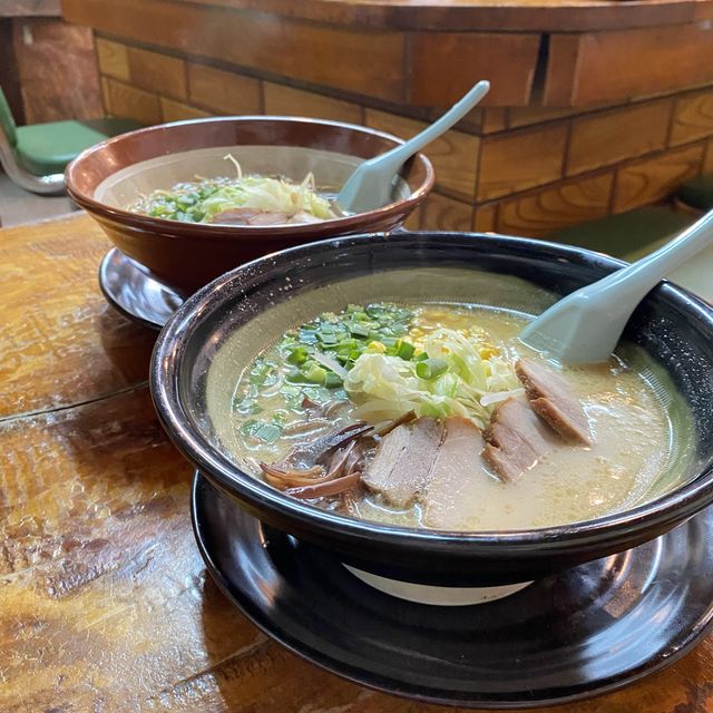 奄美の夜は老舗八方園「奄美ラーメン」で〆