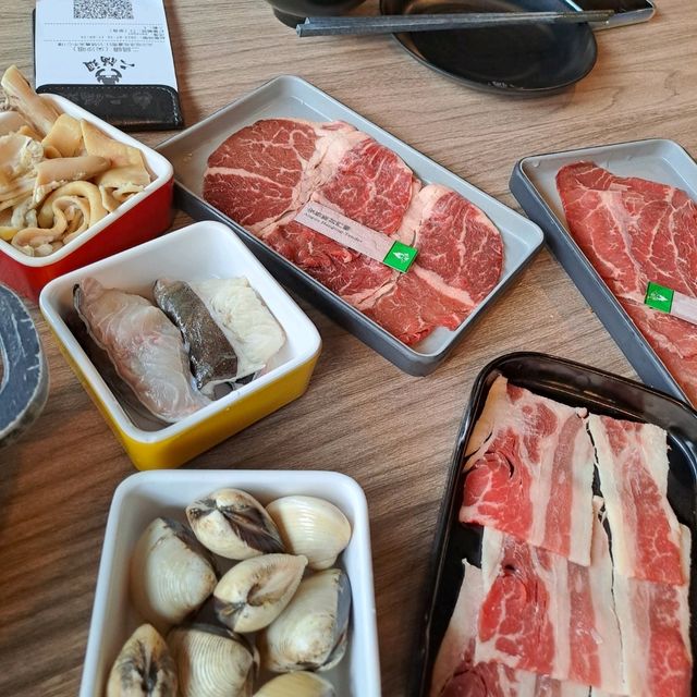 首間任食牛尾煲和鷓鴣湯底火鍋