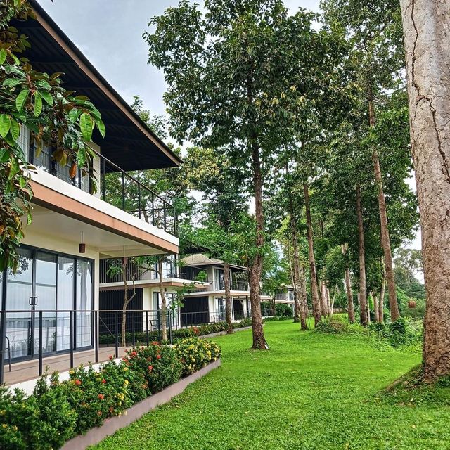 The River resort 