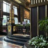 Glamorous Atlas Bar