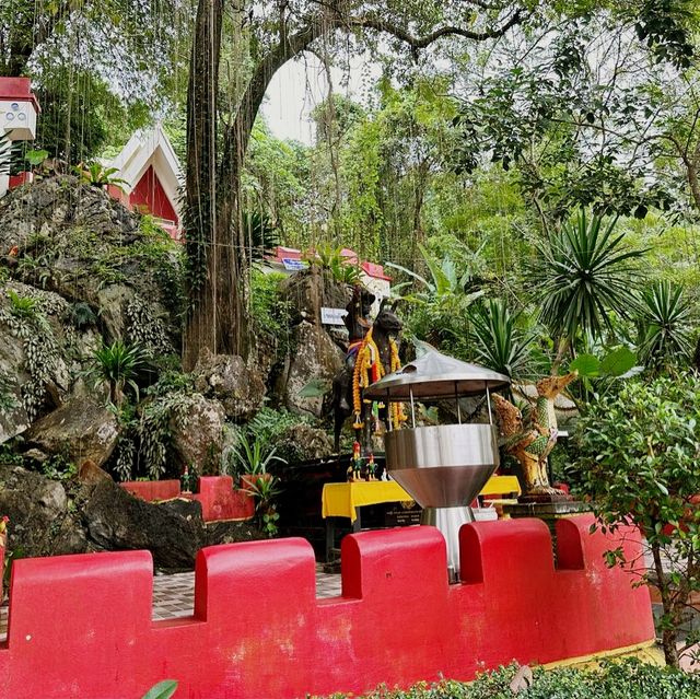 วัดเขาขุนพนม 