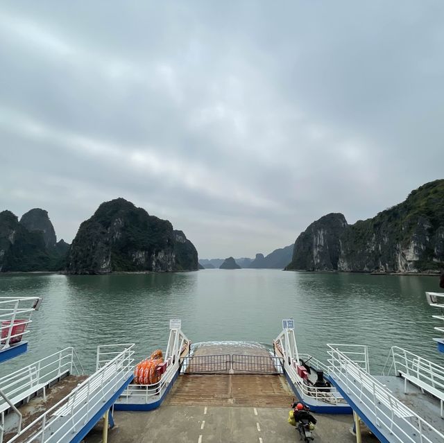 Halong bay day cruise! 