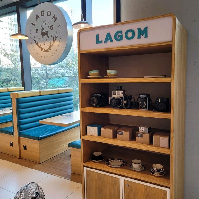 牛頭角木系輕鬆寫意Cafe 