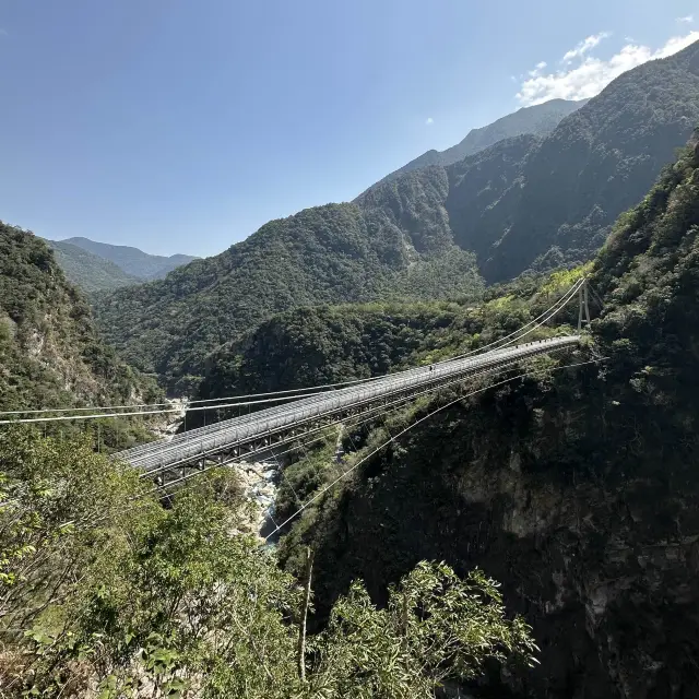 suspension bridge with great views in hualien