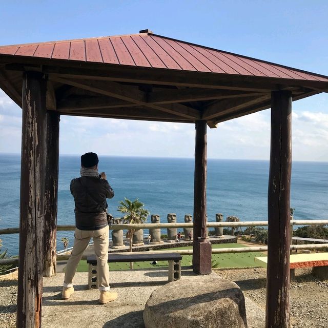宮崎海岸上的復活島摩艾巨石像