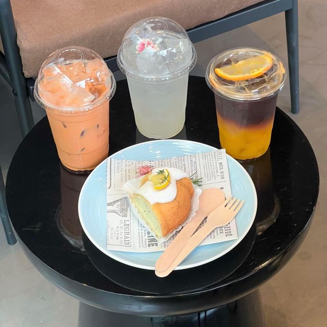 "Black Shot" คาเฟ่กล่องสี่เหลี่ยมสีดำ 🖤🕋