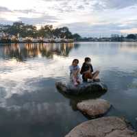 ริมลากูน คาเฟ่&เรสเตอรองต์