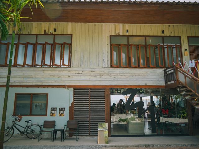 คาเฟ่ริมทะเลบางแสนบรรยากาศดี 