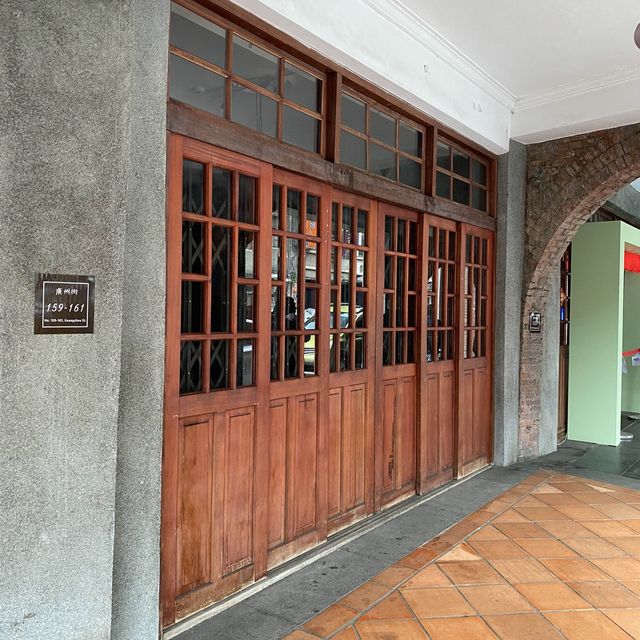 เดินชมย่านประวัติศาสตร์เมืองเก่า Bopiliao 🏚️