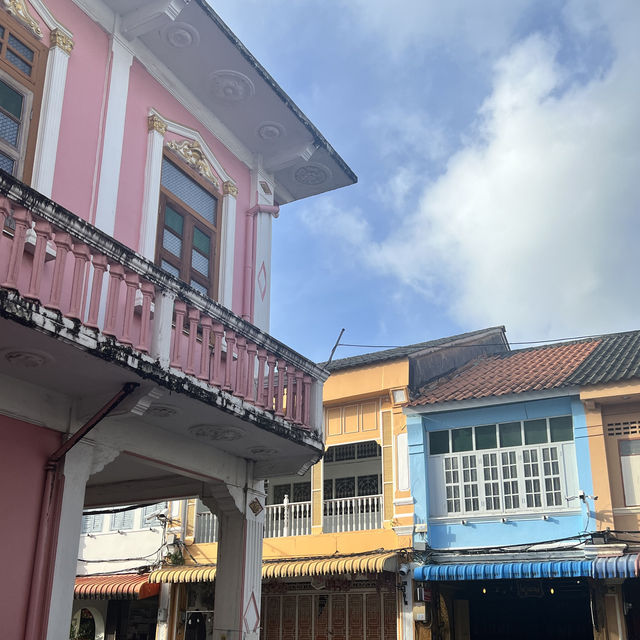 Escape the crowd - Phuket Old Town🏝️