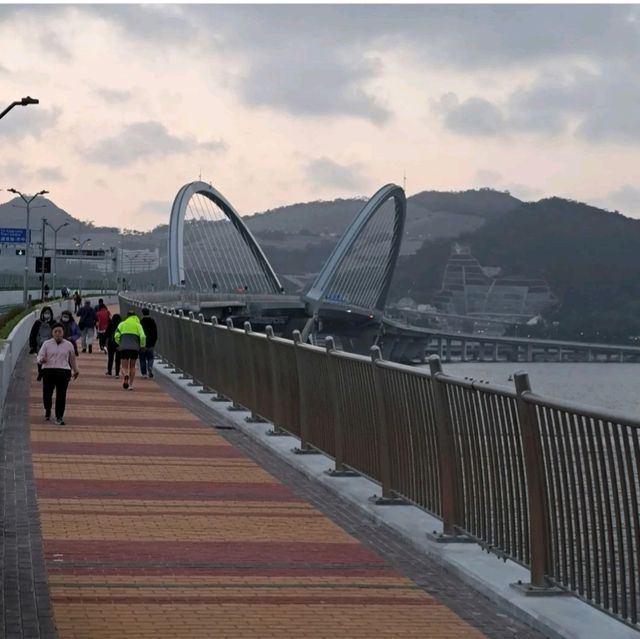 日出康城海濱長廊 - 跨灣大橋