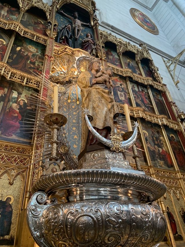 🇪🇸The Magnificent Catedral de la Almudena🇪🇸