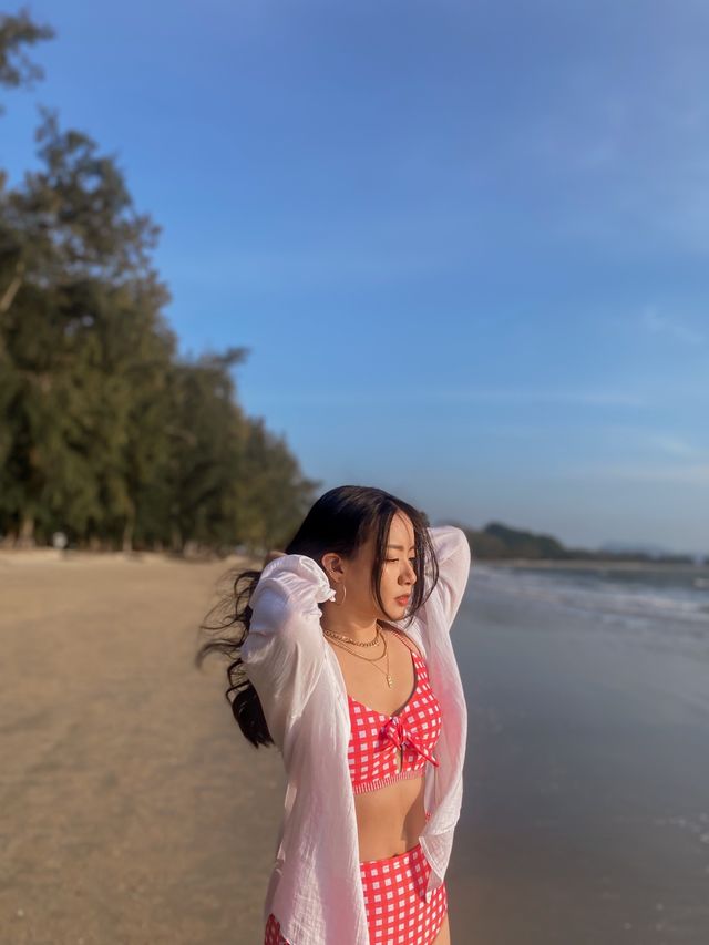 ทำคอนเทนต์ดูพระอาทิตย์ขึ้นริมหาด | อ่าวมะนาว