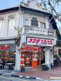 328 Laksa: A Taste of Peranakan Tradition