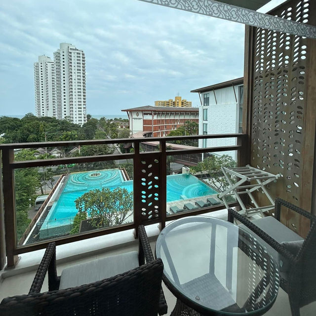 รีวิว 𝗜𝗻𝘁𝗲𝗿𝗖𝗼𝗻𝘁𝗶𝗻𝗲𝗻𝘁𝗮𝗹 หัวหิน