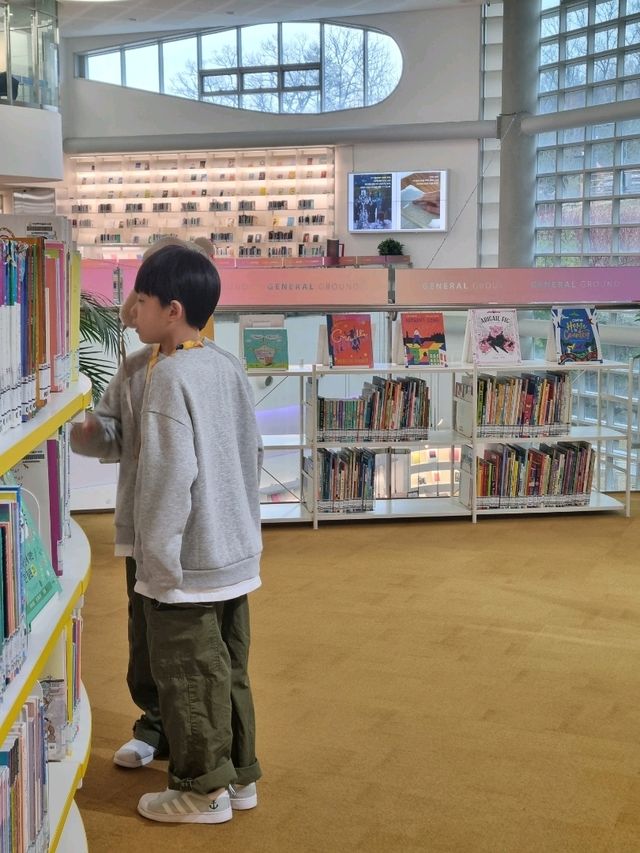 그림같이 아름다운 도서관