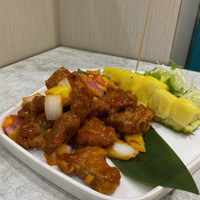 北角四寶食堂 養生燉湯套餐$88起，加購前菜+飲品$28。食到飽飽兩人$250左右