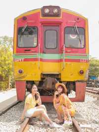 泰國🇹🇭一生人必須看一次的美功鐵道市場🚂