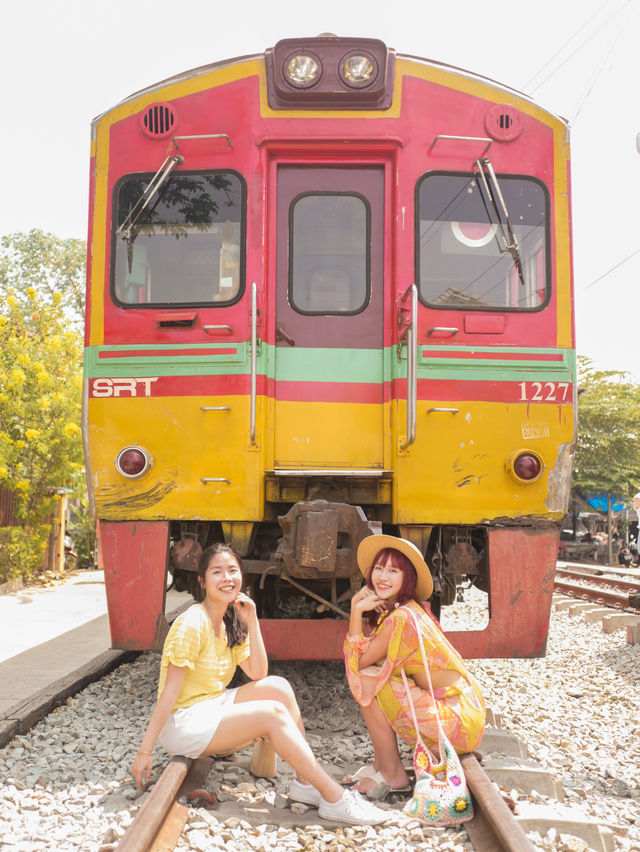 泰國🇹🇭一生人必須看一次的美功鐵道市場🚂