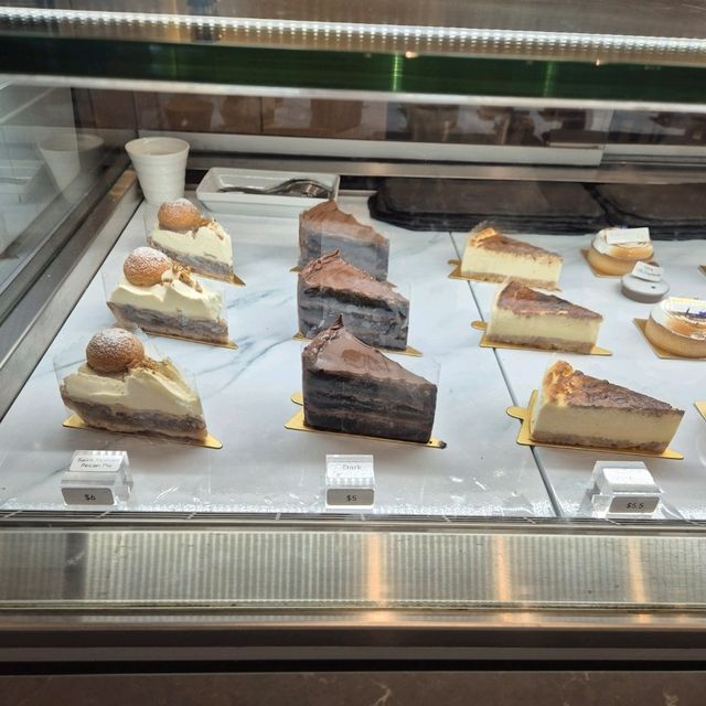 Pacto By Parchmen Cafe
