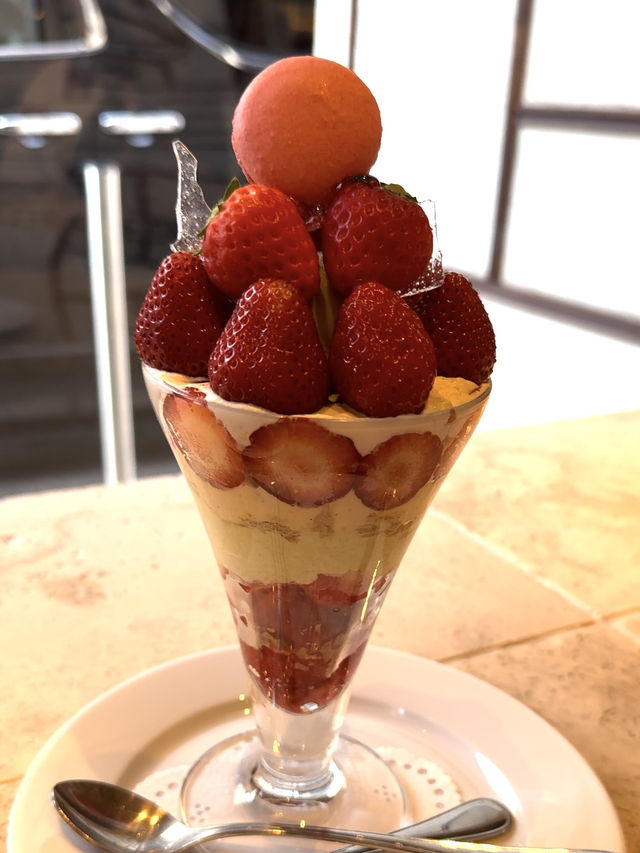 【福岡カフェ】週末は行列ができる人気スイーツカフェのかき氷が美味しすぎた🍧