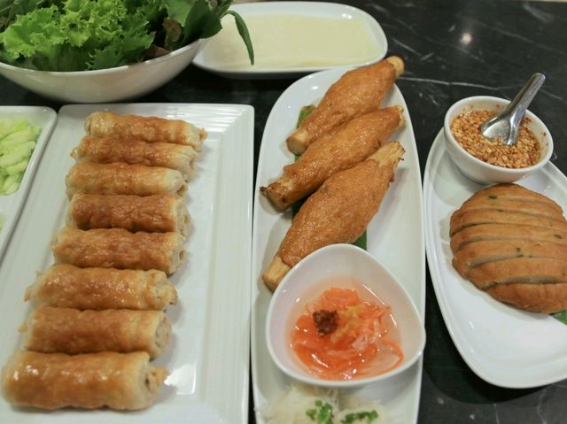 แวะทานวีทีแหนมเนือง ที่อุดรธานี