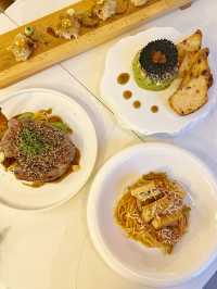 「西日創意料理，食物豐富美味」